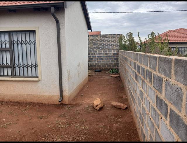 3 BEDROOM HOUSE FOR SALE IN EVATON WEST